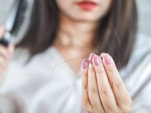 髪の毛ちぎれる夢占い 手ぐしで抜ける 大量 ごっそりなどの夢の意味 Supisupi